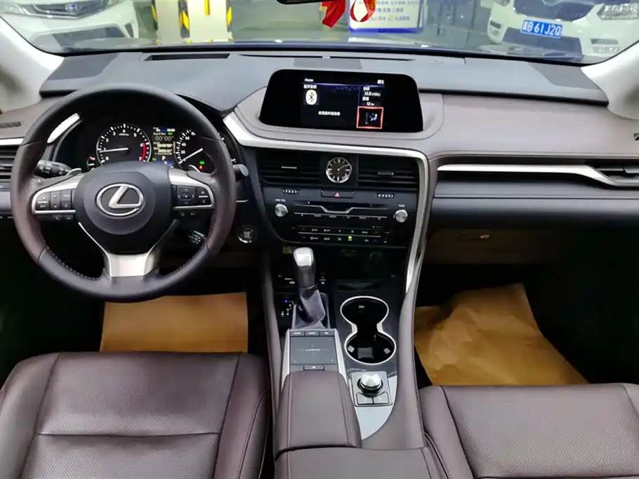 Lexus RX 2020 Facelift 300 AWD Elegance Edition фото 12