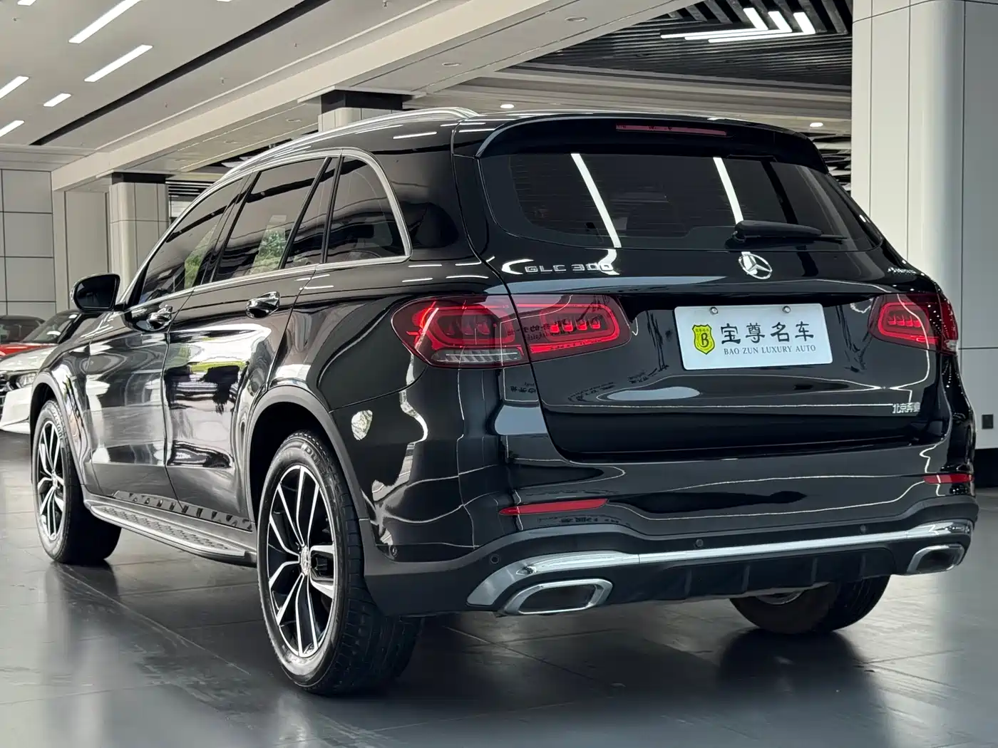 MERCEDES-BENZ GLC