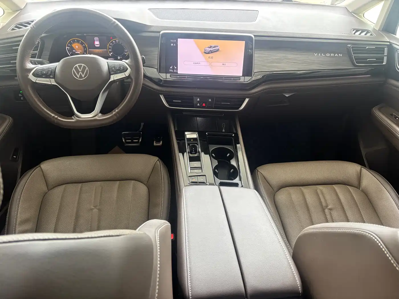 Volkswagen Viloran 2022 380TSI Premium Edition фото 10
