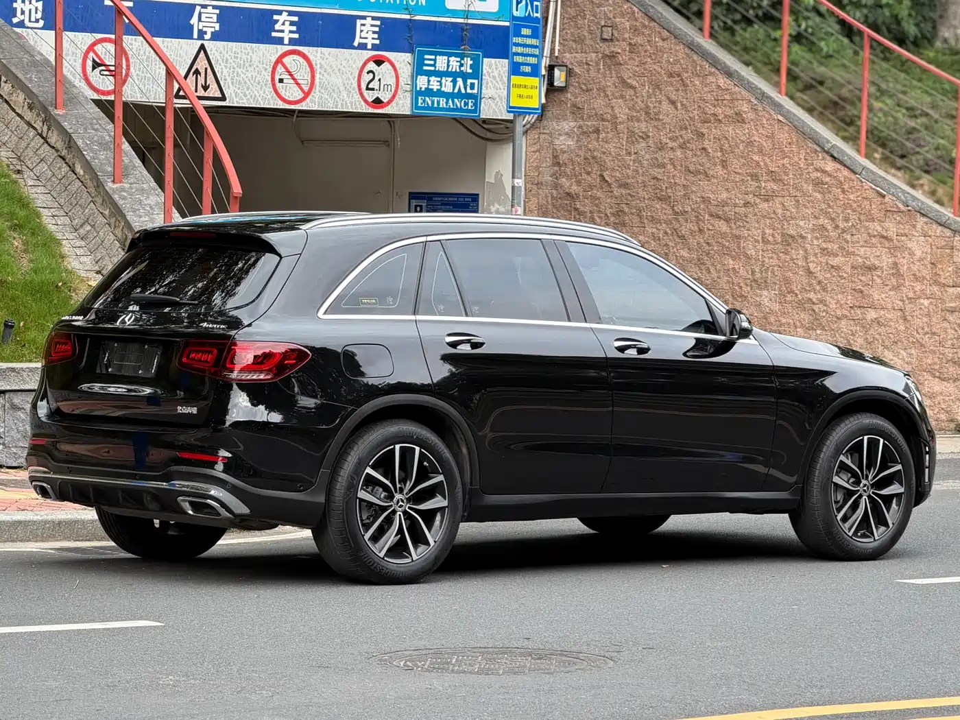 Mercedes-Benz GLC 2022 Model GLC 260 L 4MATIC Luxury Edition фото 4