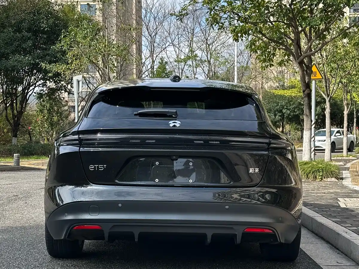 NIO NIO ET5T
