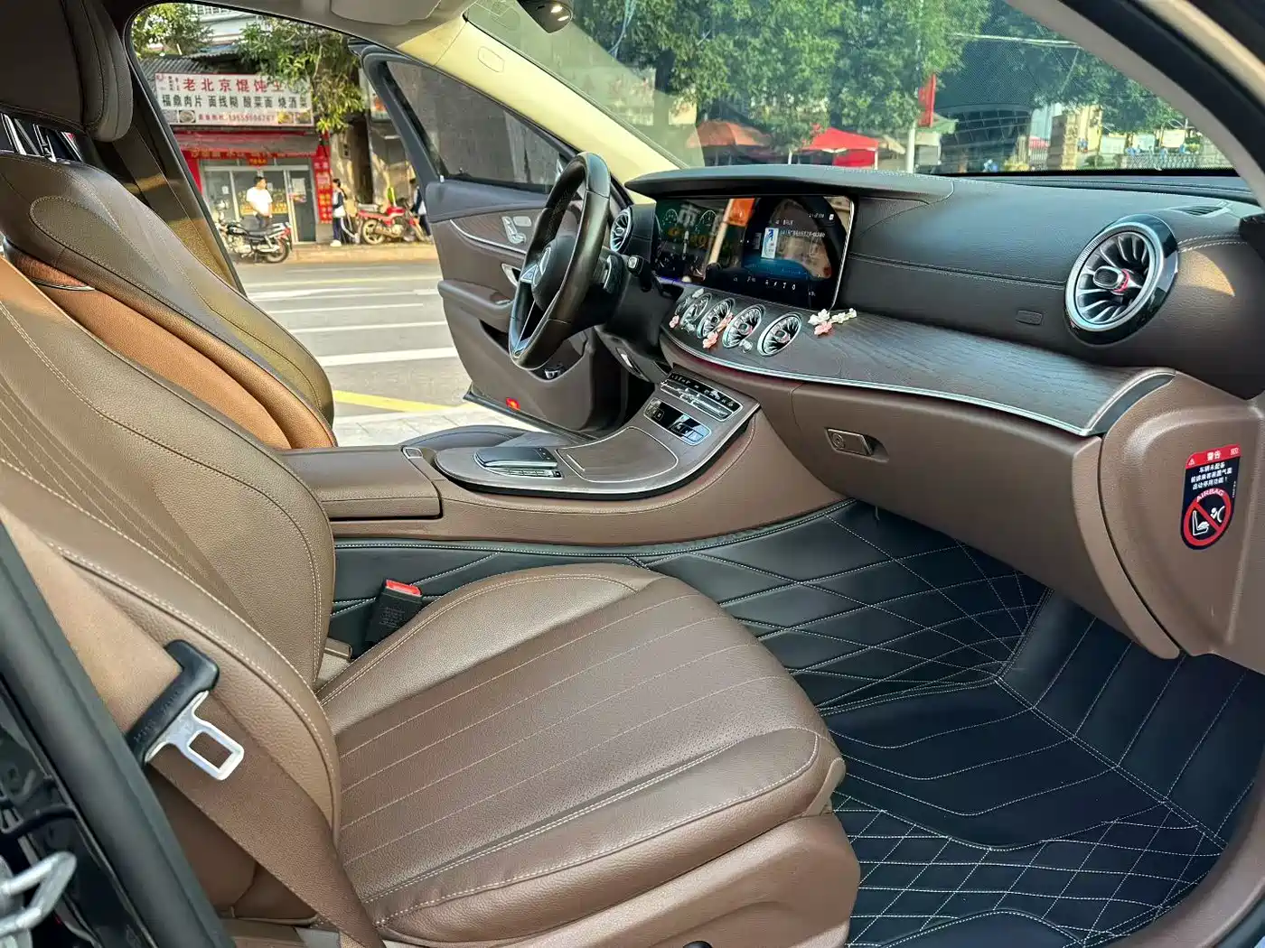 Mercedes-Benz E-Class 2023 Facelift E 300 L Luxury фото 8