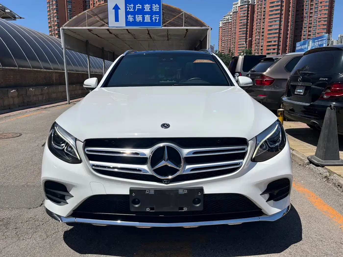 Mercedes-Benz GLC 2019 GLC 260 L 4MATIC Luxury фото 2