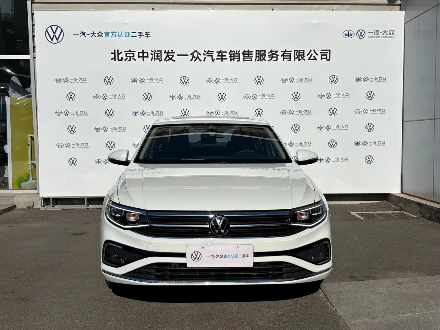 Volkswagen Bora 2023 300TSI DSG Premium Edition фото 2