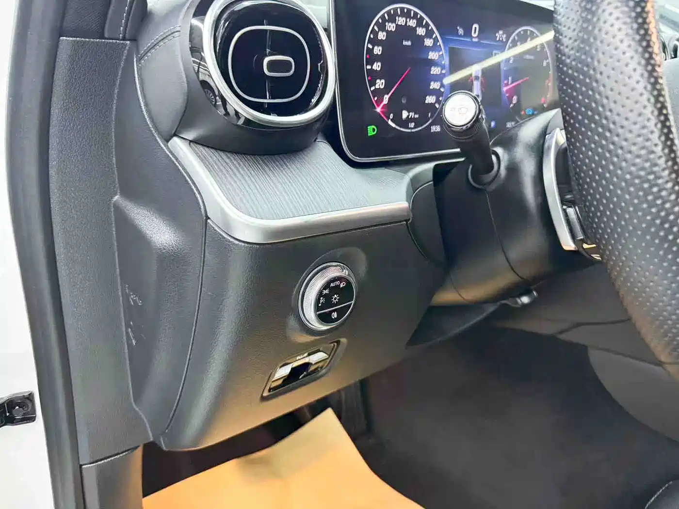 Mercedes-Benz C-Class 2022 C 200 L Sport Version фото 11