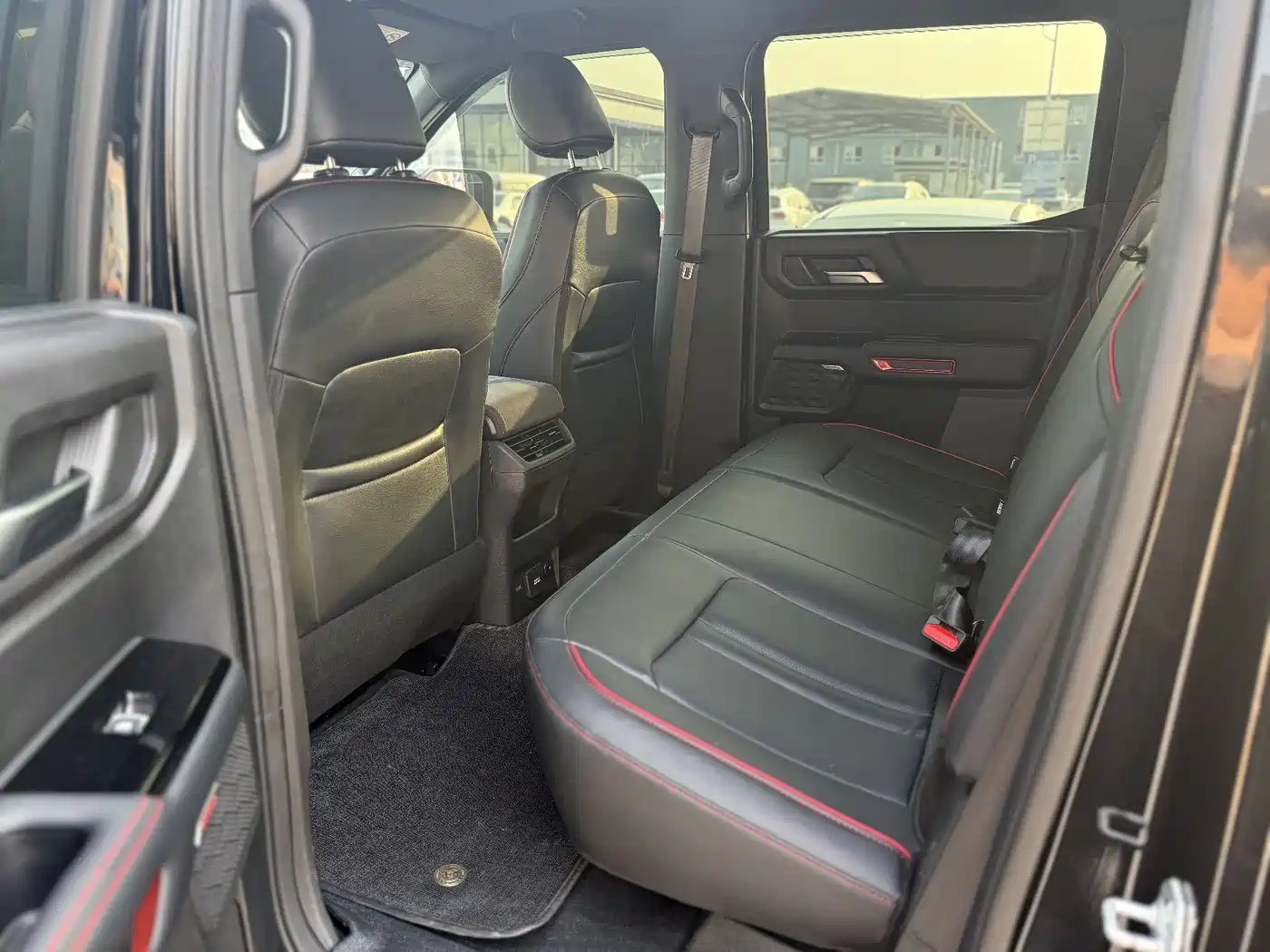 Jiangling Dadao 2024 Explorer 2.3T Gasoline Automatic 4WD Extreme Edition фото 8