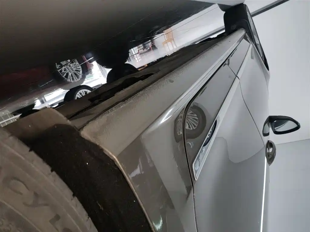 Volkswagen Passat 2014 1.8TSI DSG Executive Edition фото 22