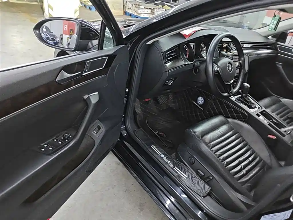 Volkswagen Magotan 2019 330TSI DSG Luxury Class China VI фото 16