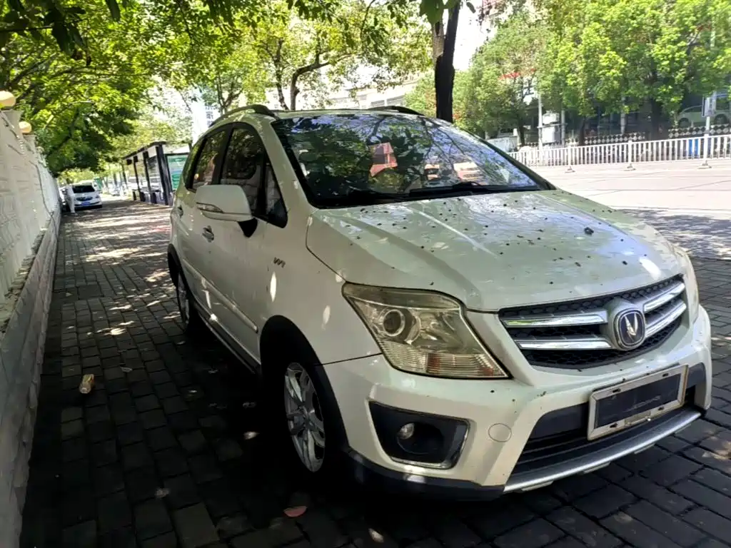 Changan CX20 2016 2014 1.4L Manual Sunroof Navigation Edition China V