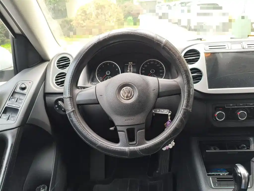 Volkswagen Tiguan 2015 1.8TSI Automatic 2WD Trendline фото 11