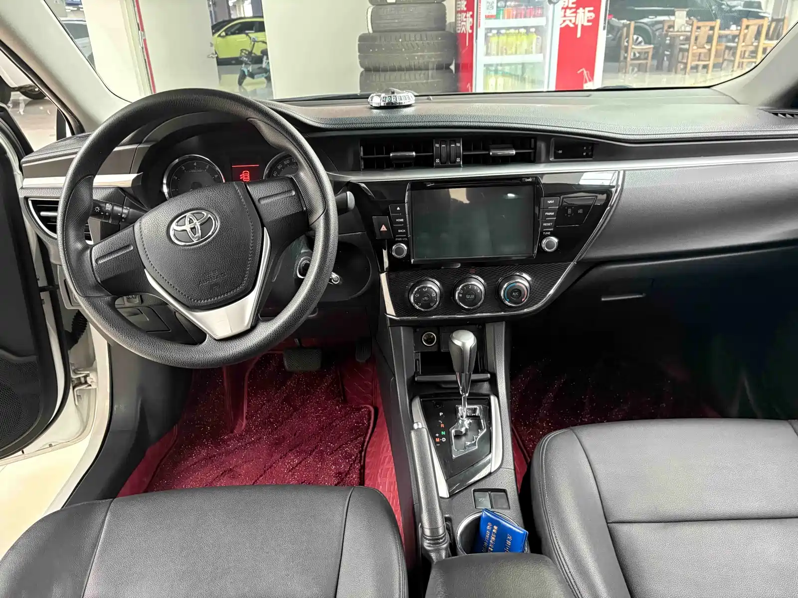 Photo 6 - Toyota Corolla