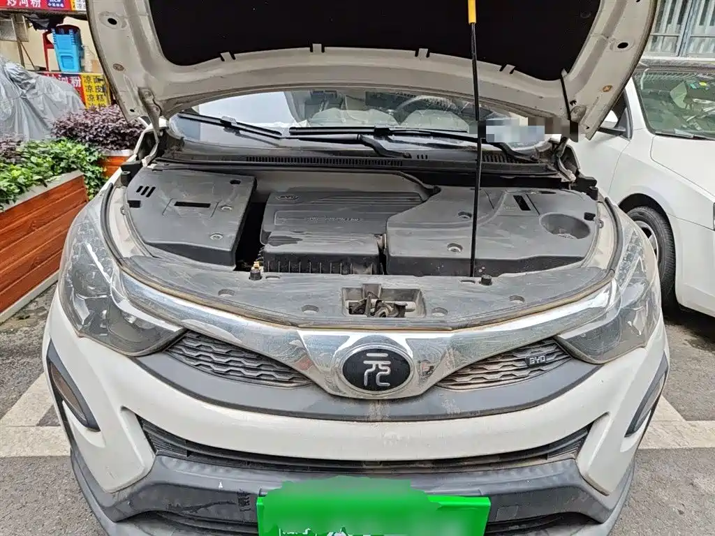 BYD Yuan 2017 1.5L Manual Cool Connect фото 11