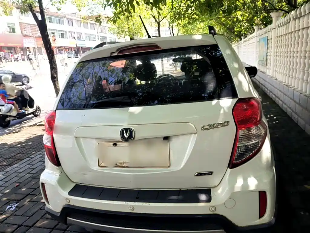 Changan CX20 2016 2014 1.4L Manual Sunroof Navigation Edition China V