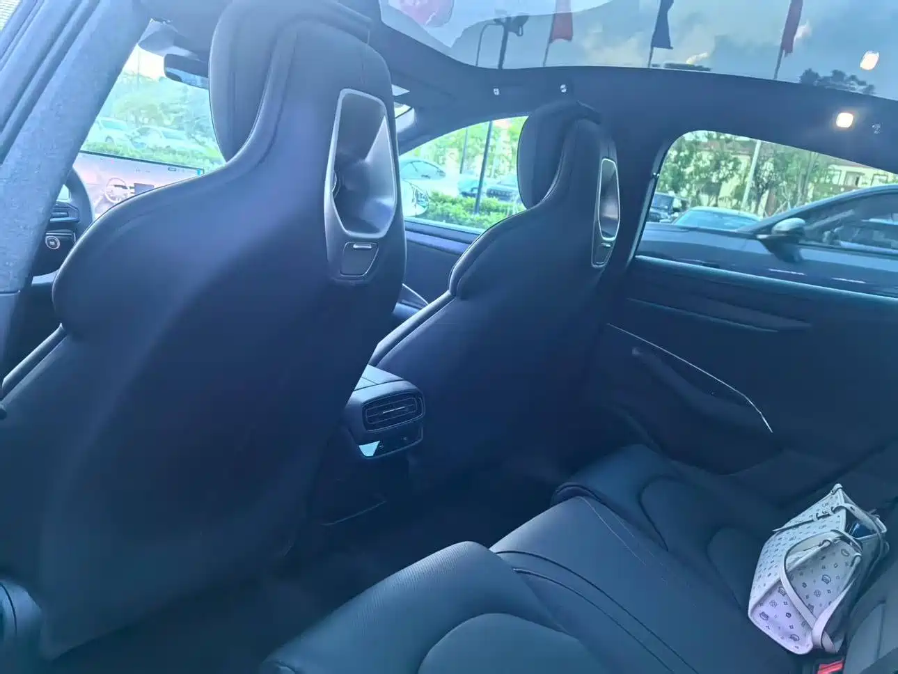 Xiaomi Auto Xiaomi SU7 2024 RWD Ultra Long Range Advanced Smart Driving Pro Edition фото 8