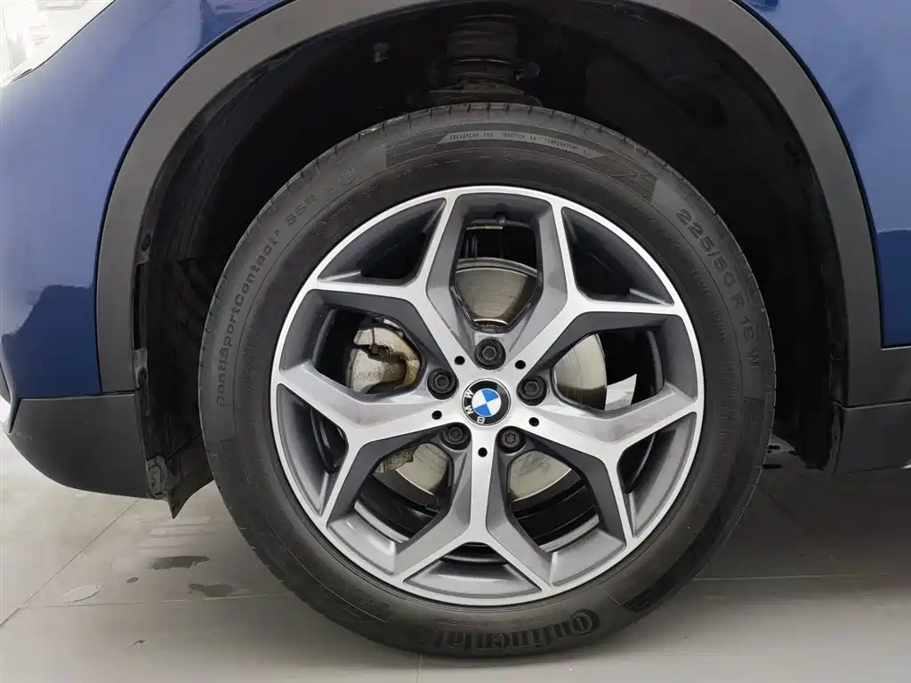 BMW X1 2018 sDrive18Li Premium Model фото 17