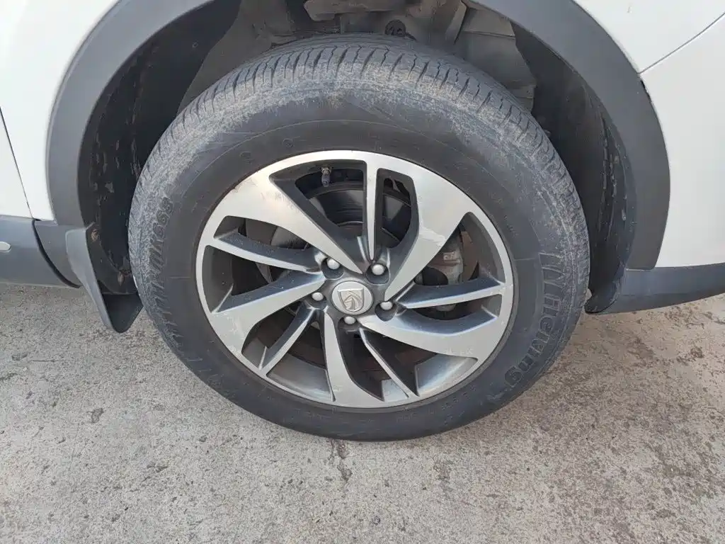 Baojun 560 2017 2016 1.8L iAMT Luxury