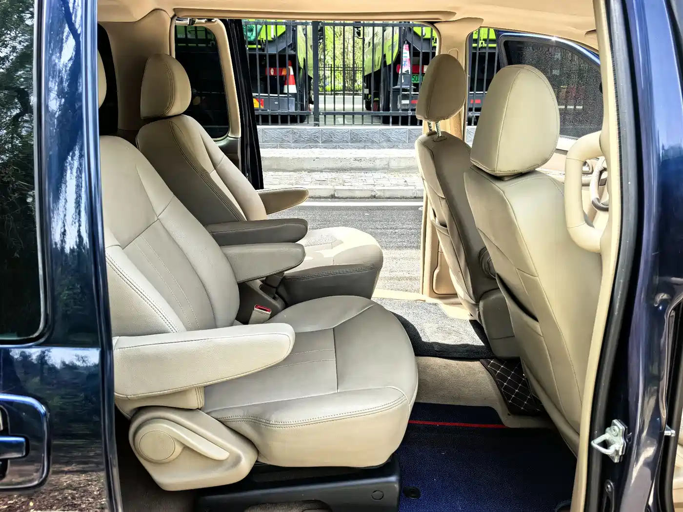 Buick GL8 2014 2.4L Classic Edition фото 9
