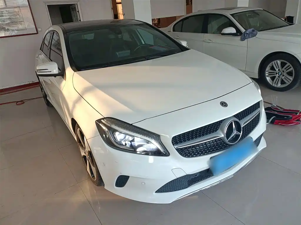 Mercedes-Benz A-Class (Import) 2018 A 200 Fashion фото 4