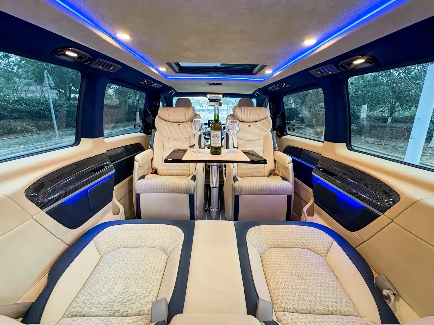 Mercedes-Benz V-Class 2018 V 260 L Premium Long Wheelbase Edition China VI фото 26
