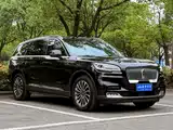 Photo 3 - Lincoln Aviator
