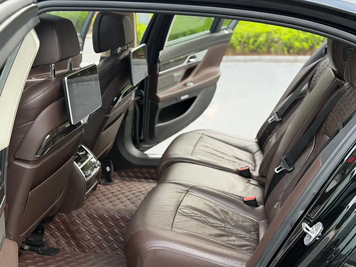 BMW 7 Series 2016 730Li Luxury фото 11