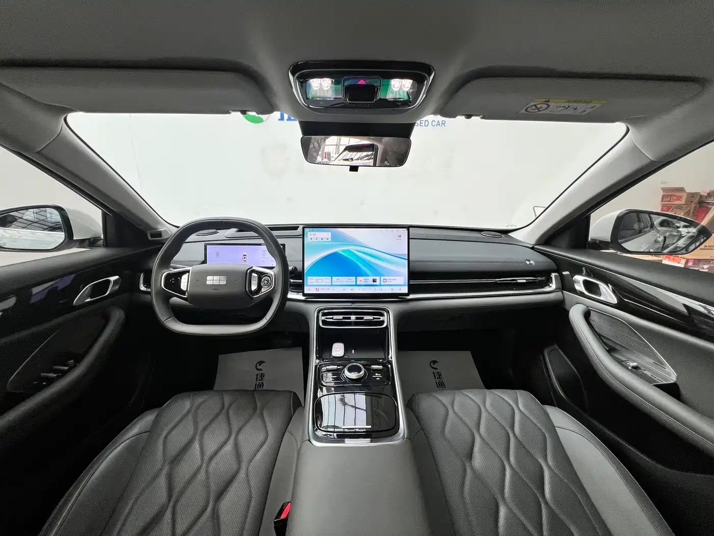 Geely Galaxy Galaxy A7 2025 EM-i 150km Explorer+ Edition фото 29