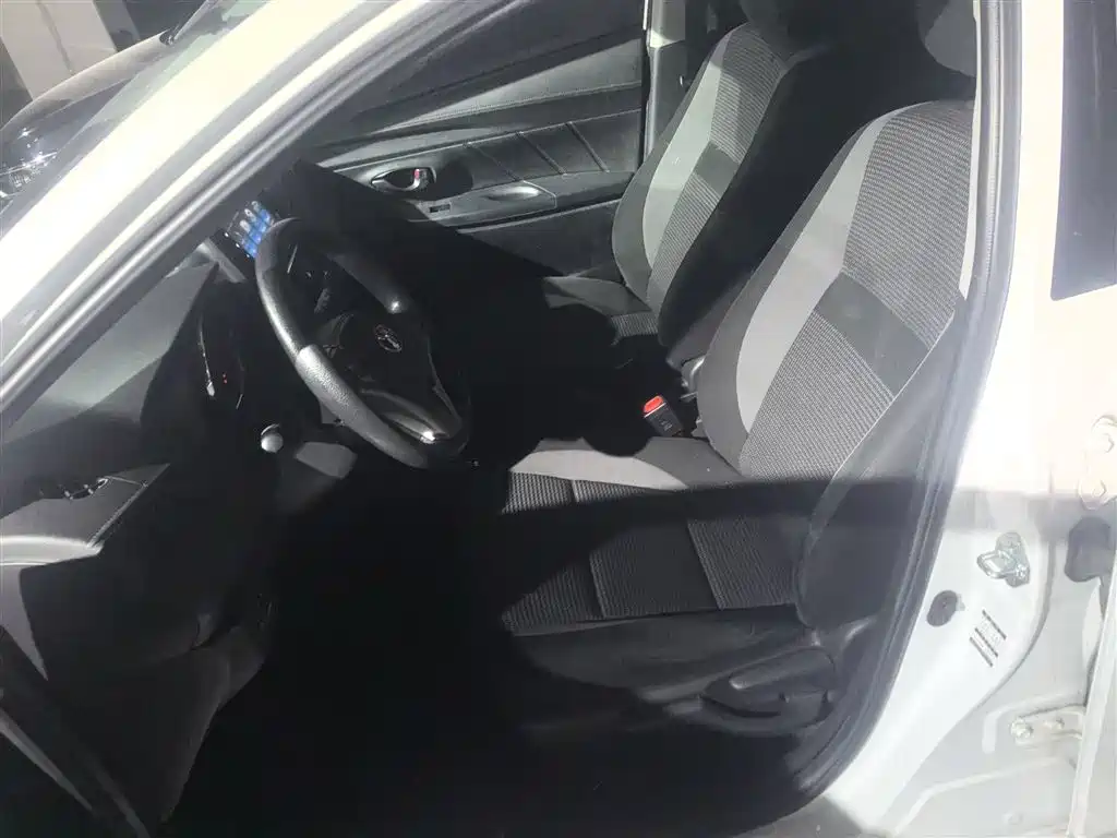 Toyota Vios 2022 1.5L 20th Anniversary Edition фото 11