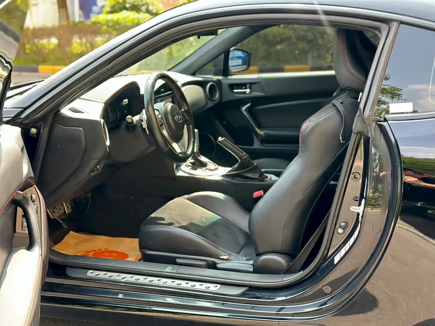 Subaru BRZ 2017 2.0i Automatic type-RS Edition фото 4
