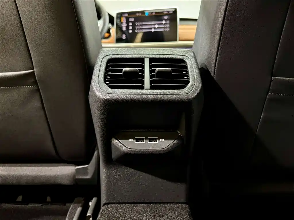 Volkswagen Bora 2025 200TSI DSG Joy Ride Navigation Edition фото 21