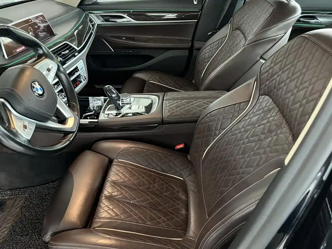 BMW 7 Series 2019 730Li Luxury Package фото 7