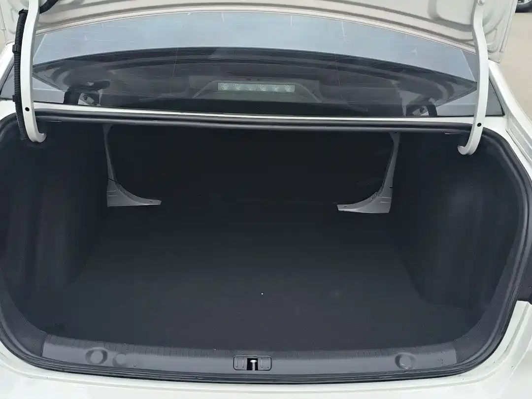 Volkswagen Lavida 2019 Lavida Start 1.5L Auto Trend (China VI) фото 15