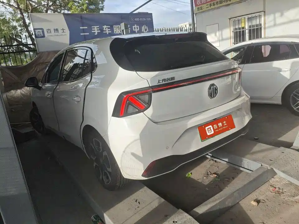 MG MG4 EV 2025 2025 Base Model