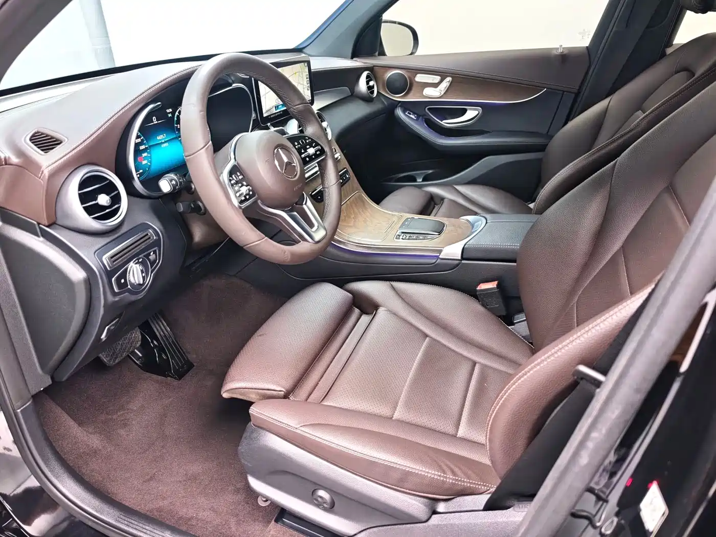 Mercedes-Benz GLC 2022 Model GLC 300 L 4MATIC Dynamic Edition фото 3