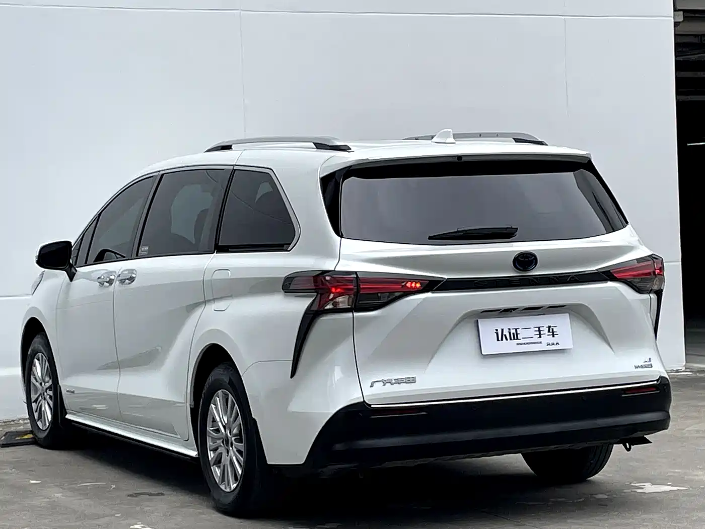 Toyota Sienna 2021 2.5L Hybrid Comfort Edition фото 29