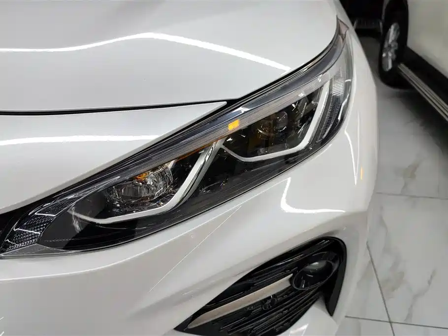 Toyota Wildlander 2023 2.0L CVT FWD Luxury PLUS фото 5