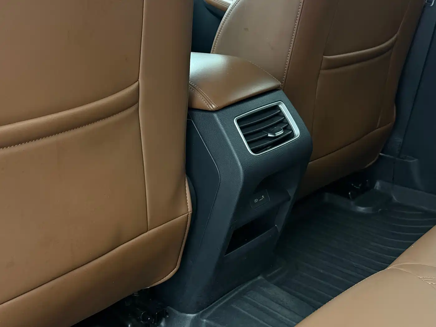 Geely Emgrand X6 2023 2021 Model PRO 1.4T Automatic Premium
