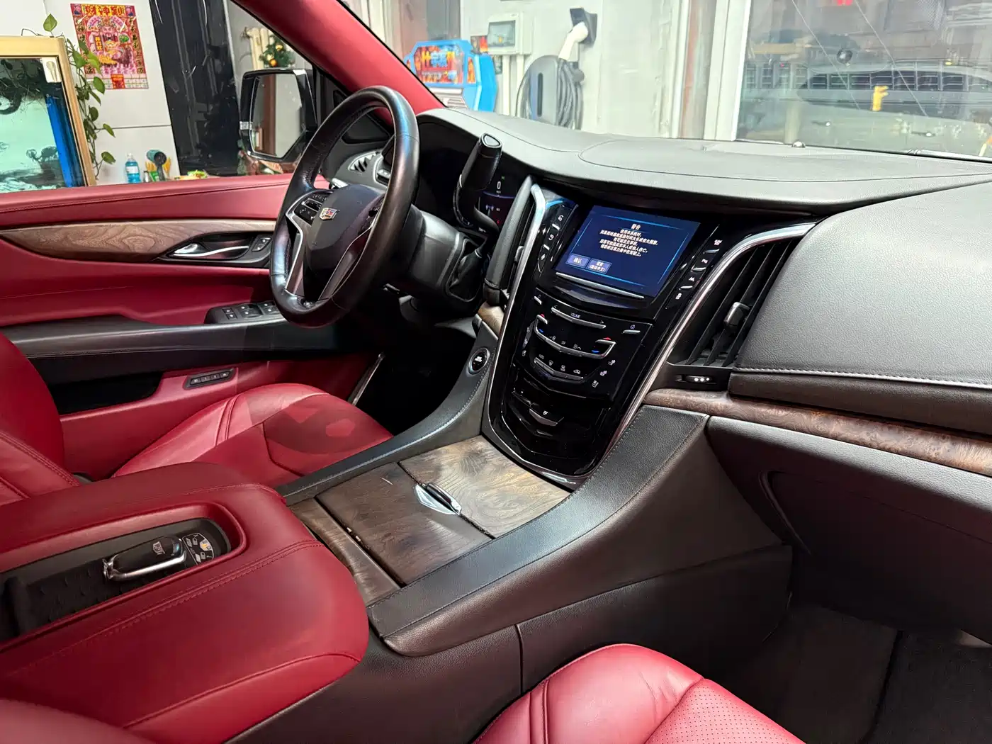 Cadillac Escalade 2017 6.2L ESV Platinum Extended фото 18