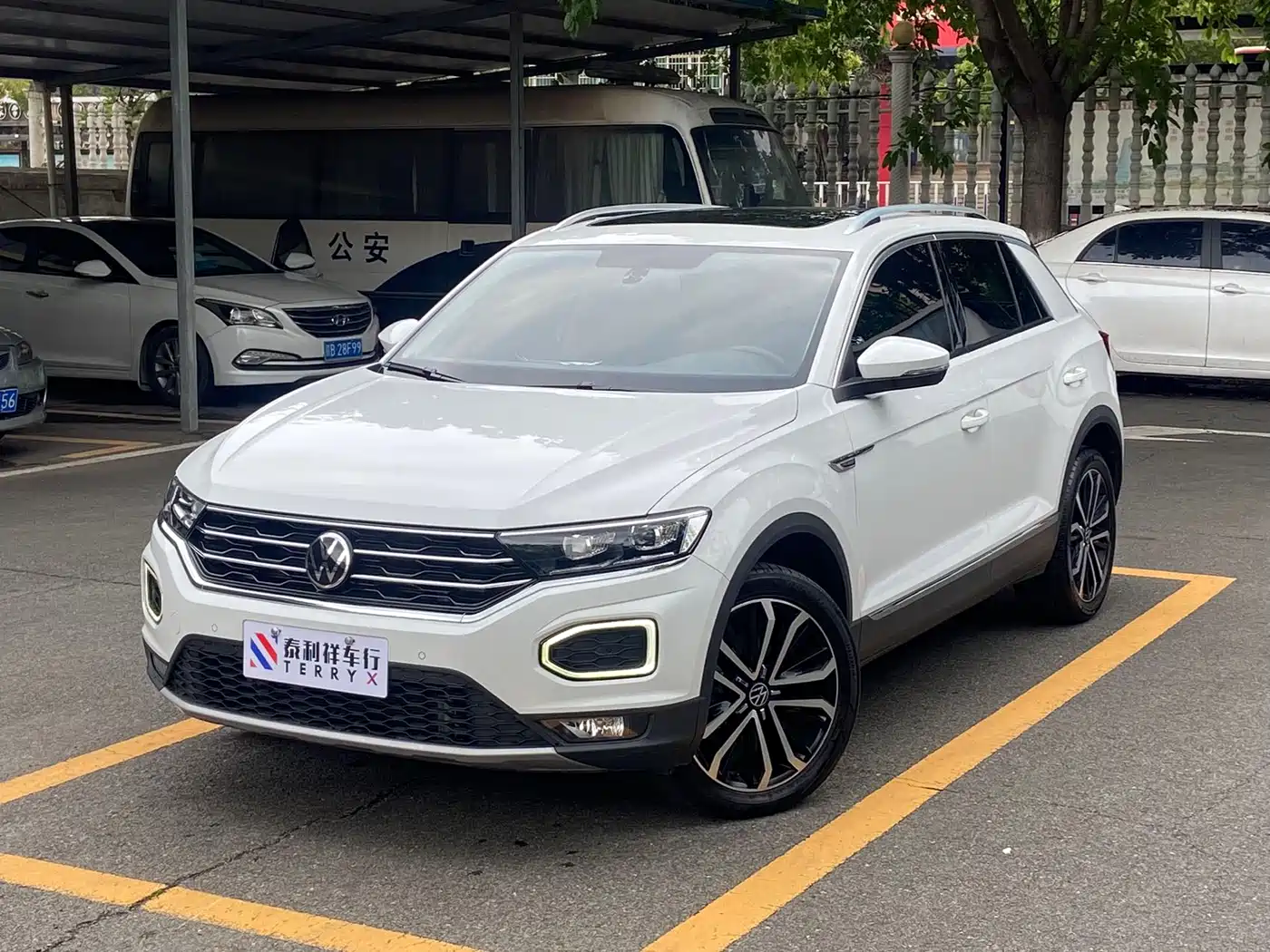 VOLKSWAGEN T ROC EXPLORING SONGS