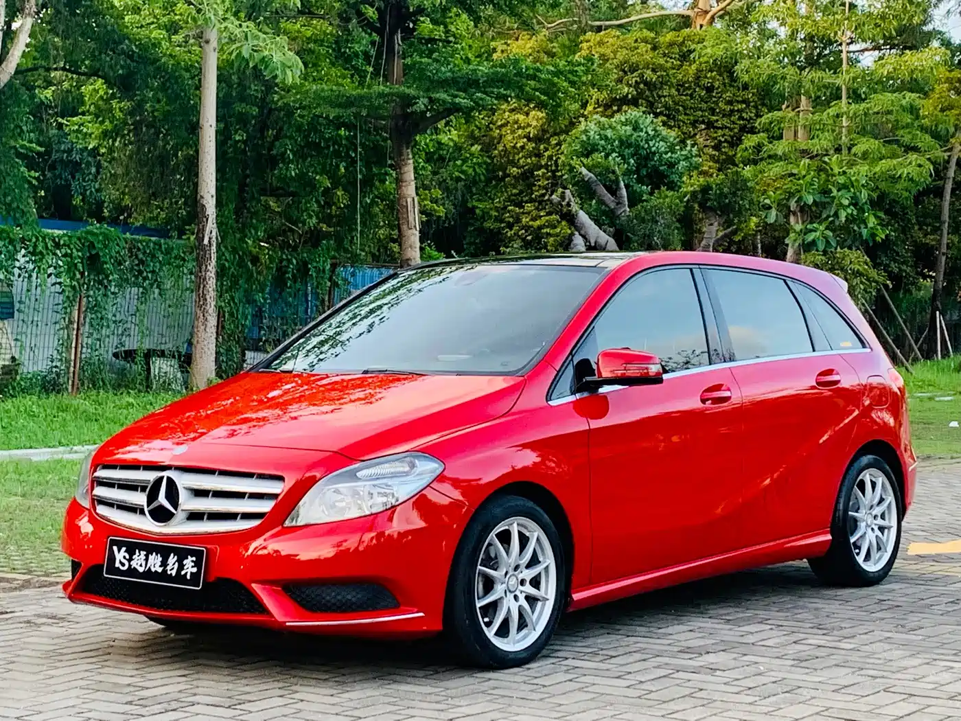 Mercedes-Benz B-Class 2013 2012 B 180
