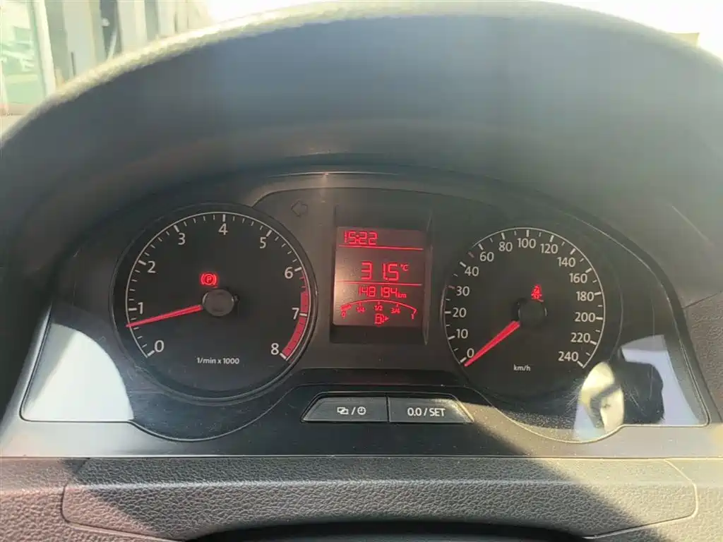 Volkswagen Santana 2015 1.4L Manual Trend Edition фото 12