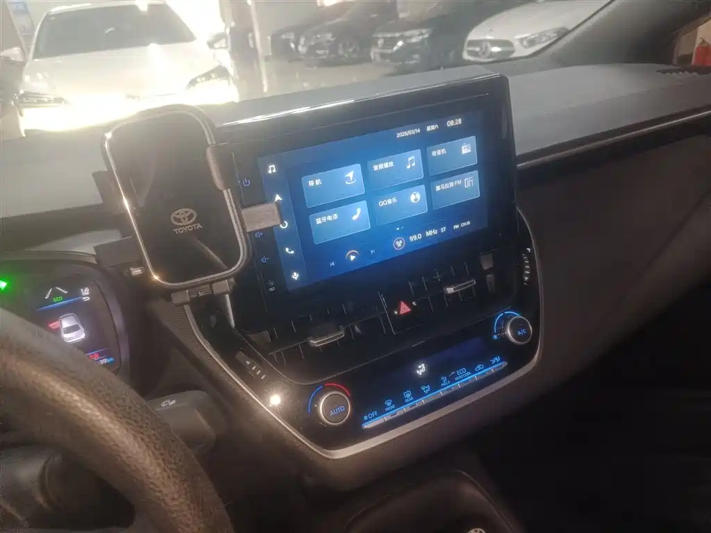 Toyota Levin 2022 Dual Engine 1.8H E-CVT Luxury Edition фото 9