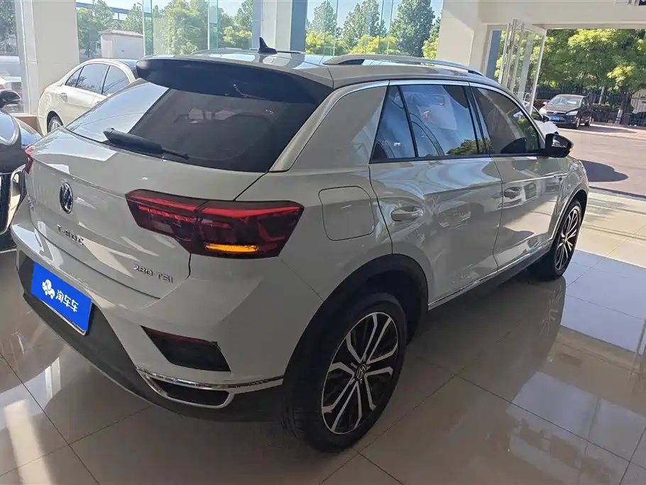 Volkswagen T-ROC 2021 280TSI DSG 2WD Comfort Smart Connect 30th Anniversary Edition фото 3