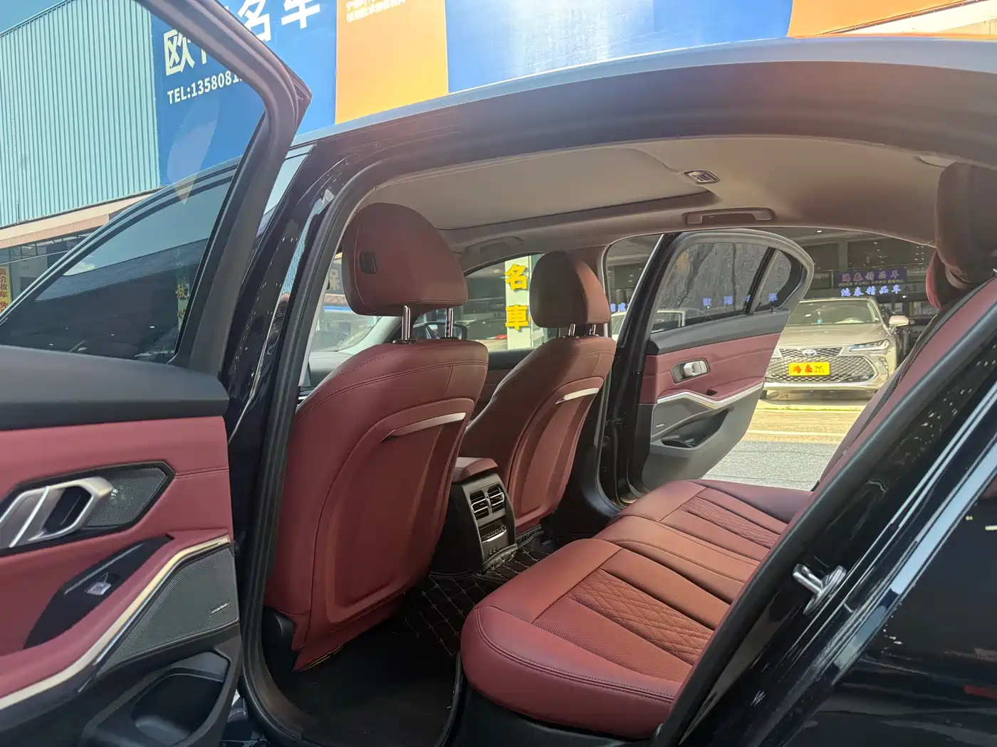 BMW 3 Series 2023 325Li M Sport Black Night Package фото 8