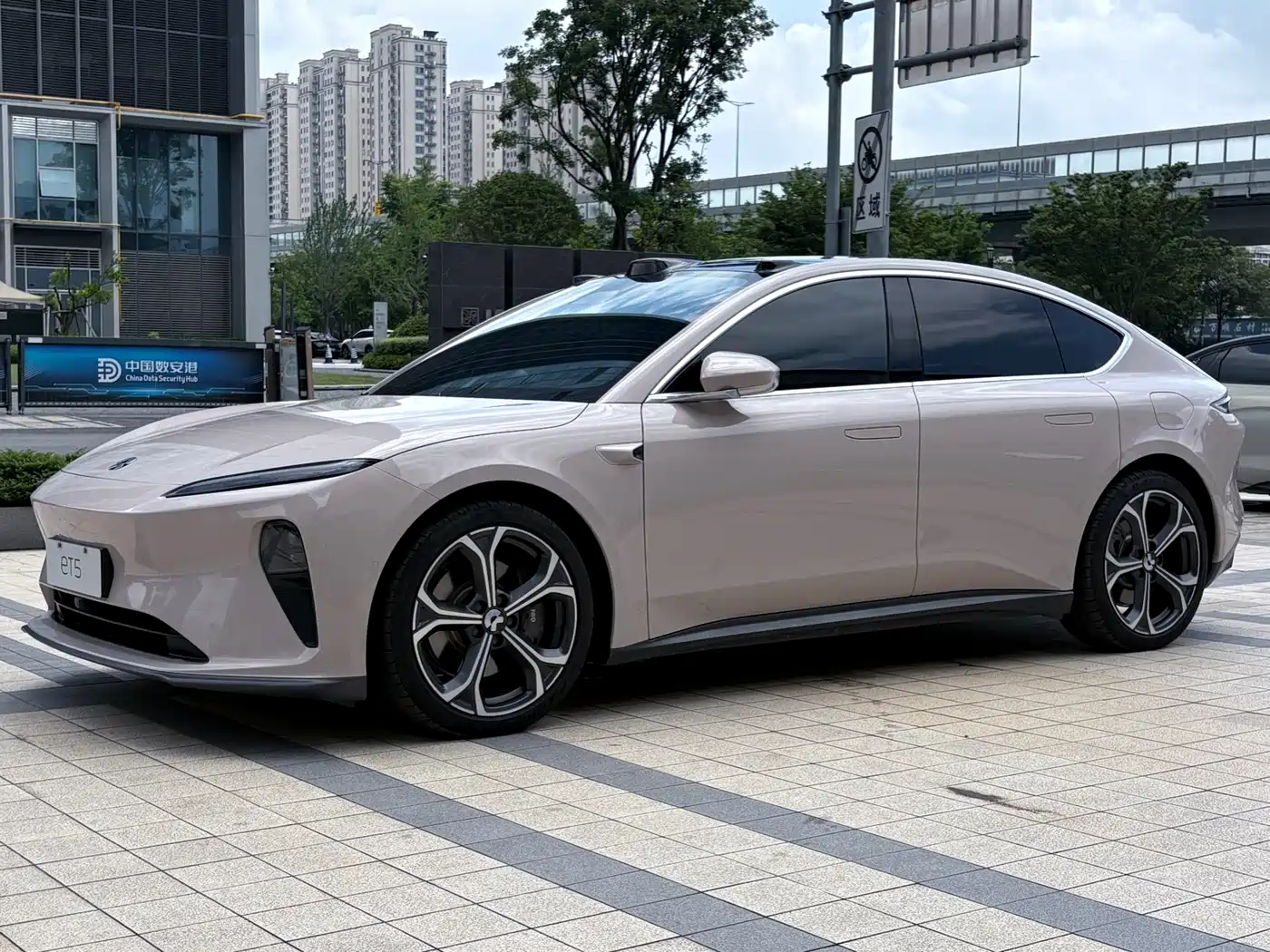 NIO ET5 2022 75kWh