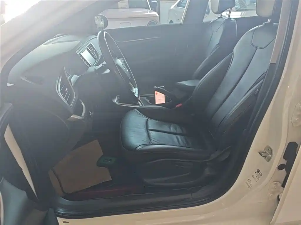 Buick Excelle 2019 18T Auto Connected Elite China VI фото 15