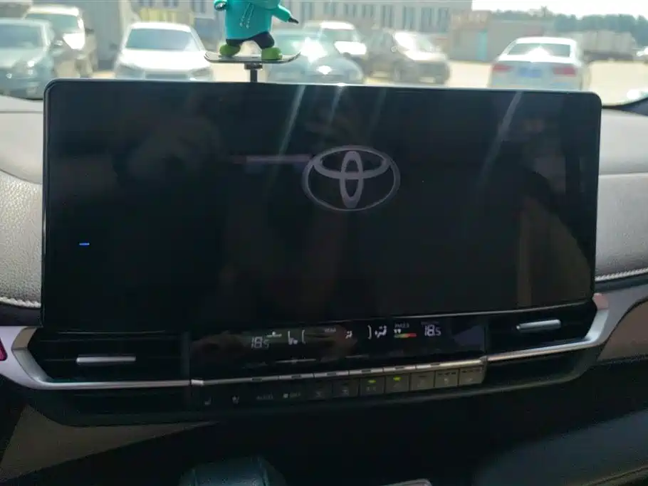 Toyota Sienna 2021 2.5L Hybrid Ultimate Edition фото 13