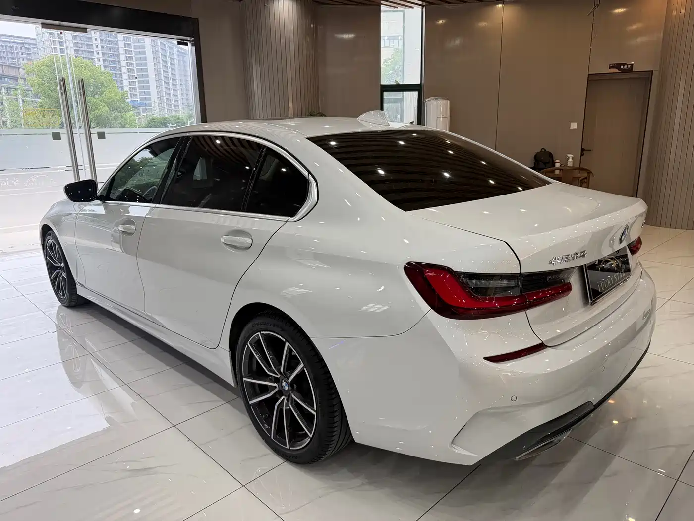 BMW 3 Series 2022 320Li M Sport Package фото 5