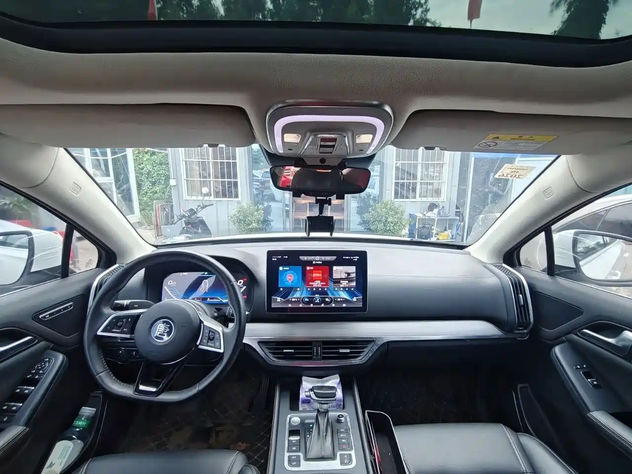 BYD Tang 2019 2018 2.0T Automatic Smart Connection Honor Edition 7-Seater China V