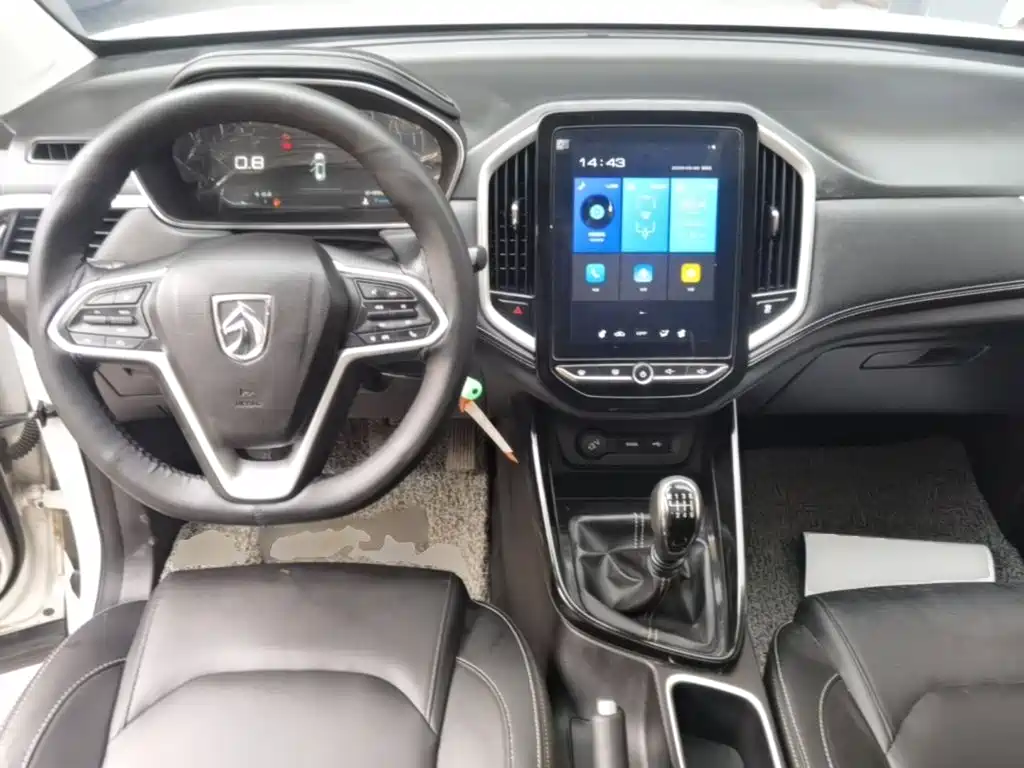 Baojun 530 2021 2021 Global Vehicle Anniversary Edition 1.5T Manual Premium 7-seater