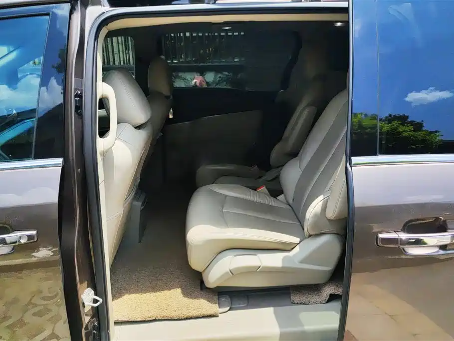 Buick GL8 2015 2.4L Luxury Business Exclusive Edition фото 11